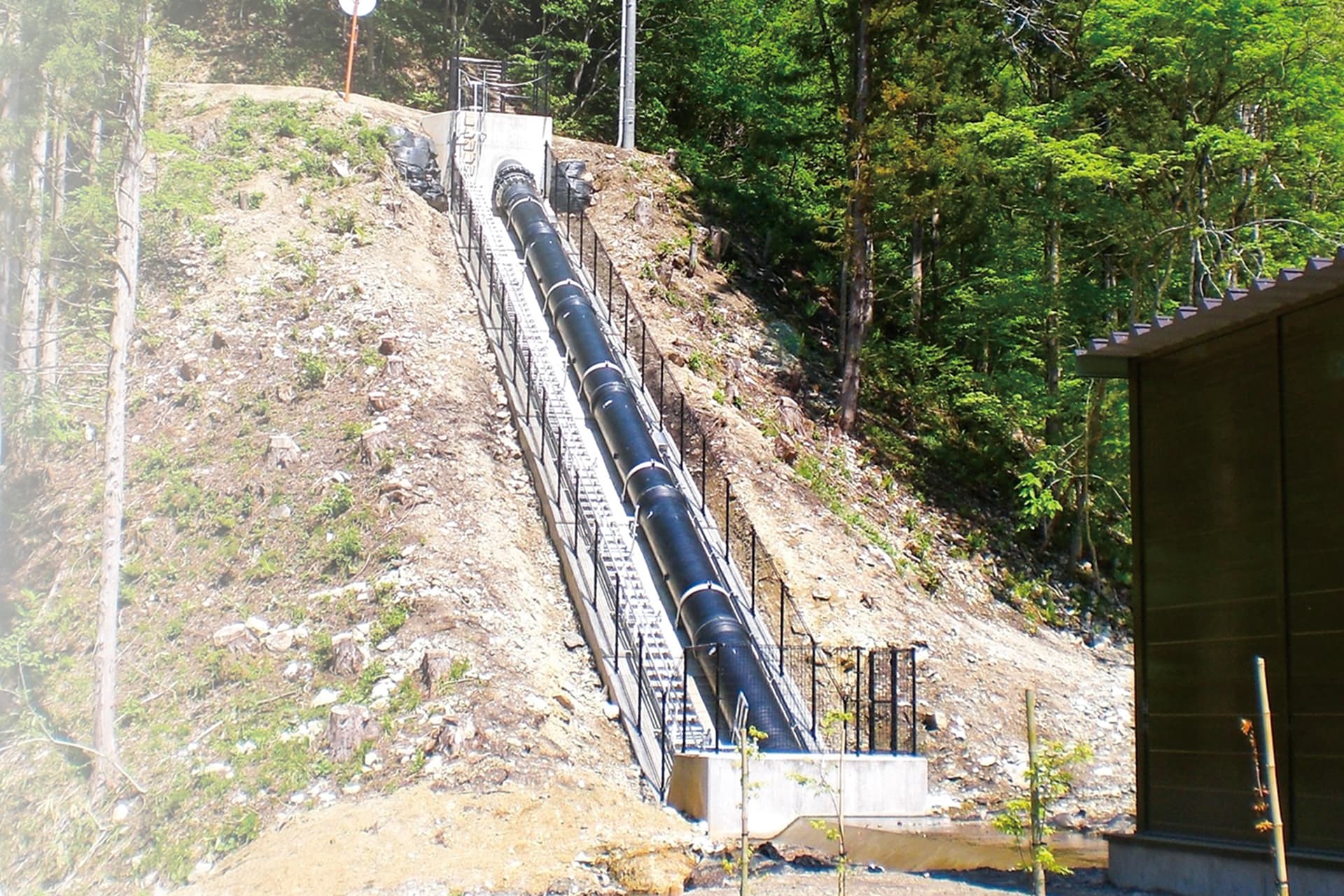 福島県下郷町 花の郷水力発電所